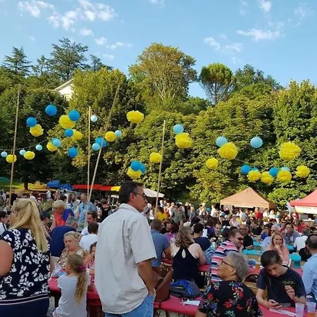 Charming 14th Century Village Chateau With Gardens And Outdoor Pool Prázdninový dům Celles (Dordogne)