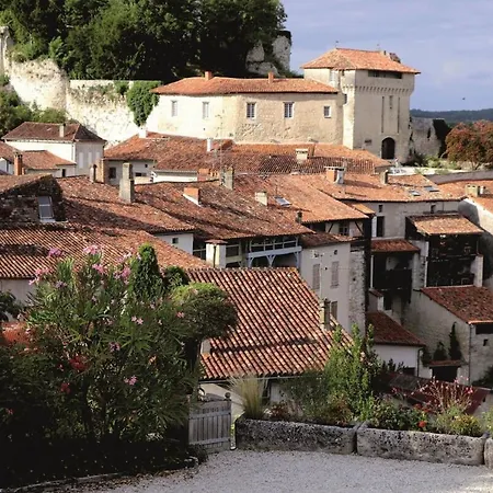 Charming 14th Century Village Chateau With Gardens And Outdoor Pool Prázdninový dům Celles (Dordogne)